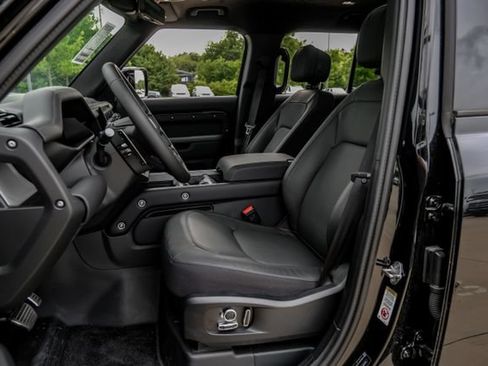 New 2025 Land Rover Defender 130 V8 AWD/4WD image 42