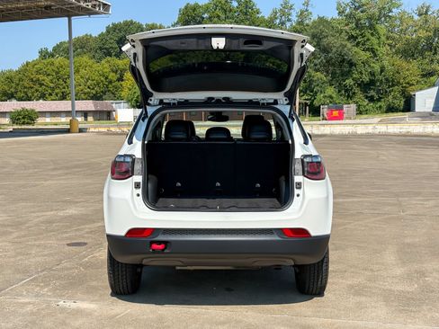 Used 2022 Jeep Compass Trailhawk AWD/4WD image 35