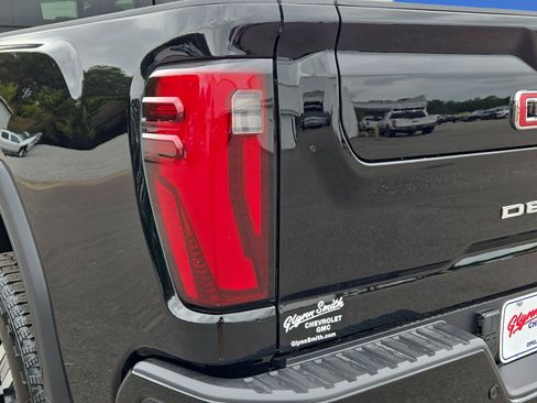 New 2026 GMC Sierra 2500 Denali w/ Denali Reserve Package AWD/4WD image 9