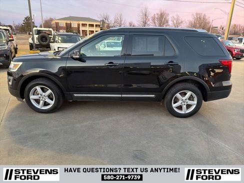 Used 2017 Ford Explorer XLT w/ Equipment Group 202A image 9