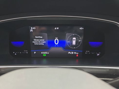 Used 2022 Volkswagen Tiguan SE w/ Panoramic Sunroof Package image 22