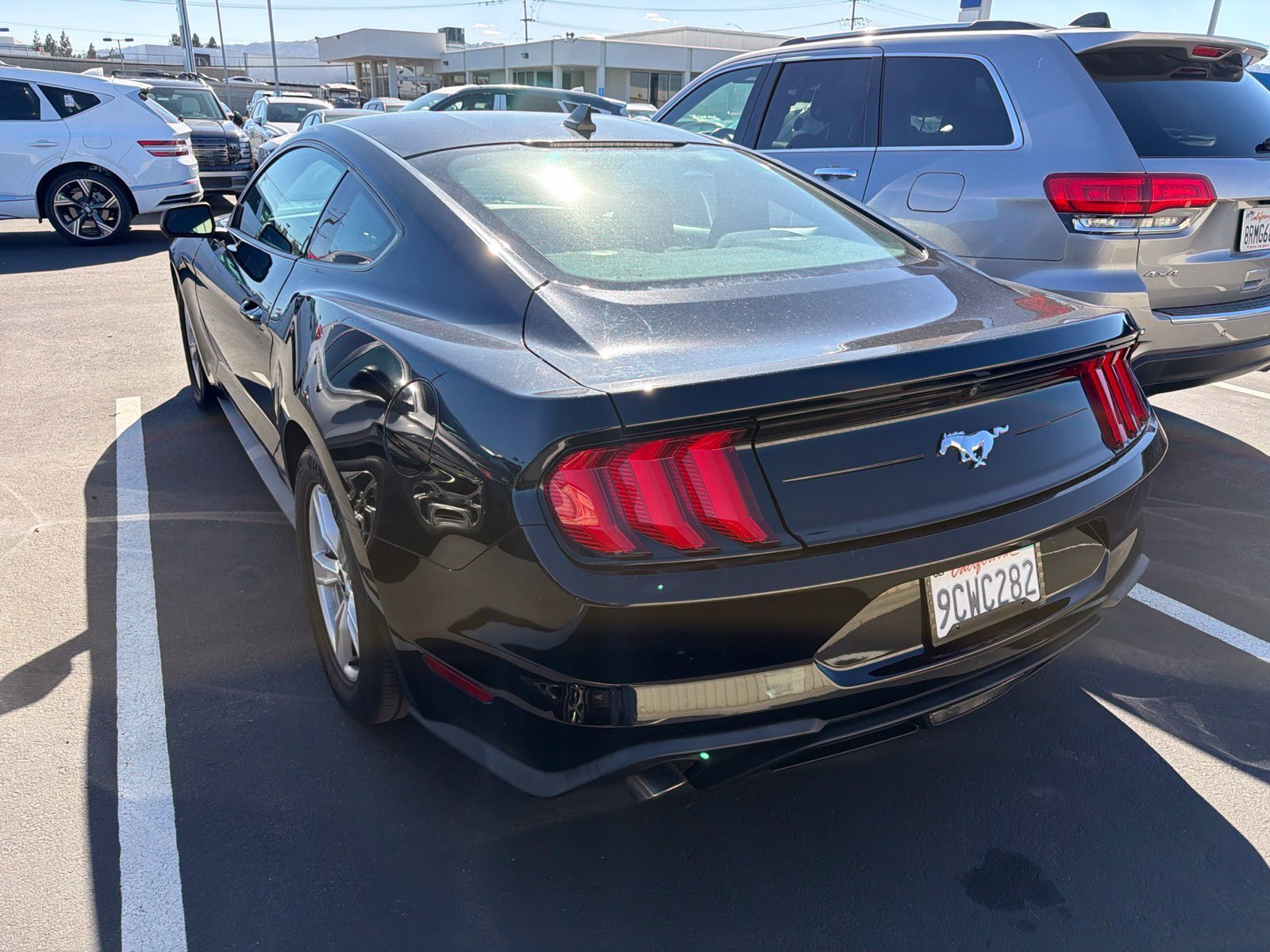 Used 2022 Ford Mustang Coupe RWD image 3