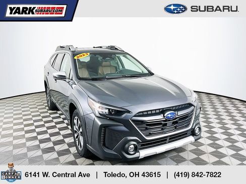 Used 2023 Subaru Outback Touring image 1