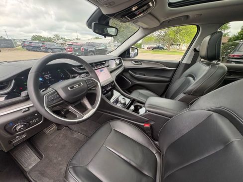 Used 2022 Jeep Grand Cherokee Limited 4xe w/ MOPAR Finishing Package AWD/4WD image 25
