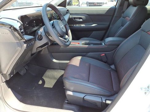 New 2026 Nissan Kicks SR w/ SR Premium Package FWD image 7