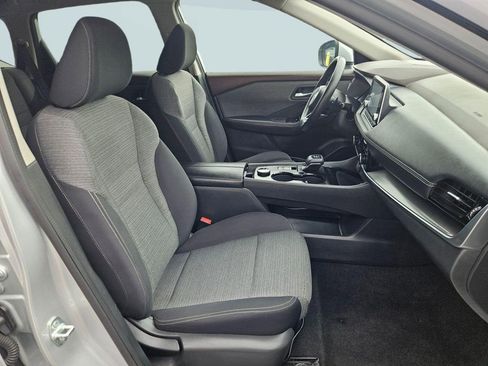 Used 2021 Nissan Rogue SV image 29