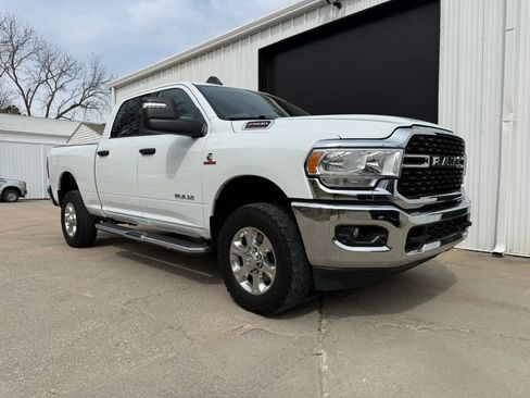 Used 2024 RAM 2500 Big Horn w/ Off Road Package AWD/4WD image 2