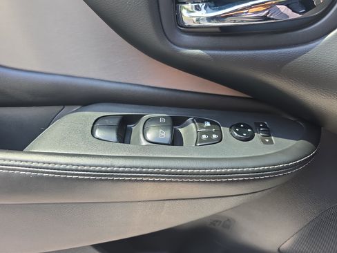 Used 2023 Nissan Murano SV w/ SV Midnight Edition Package AWD/4WD image 26