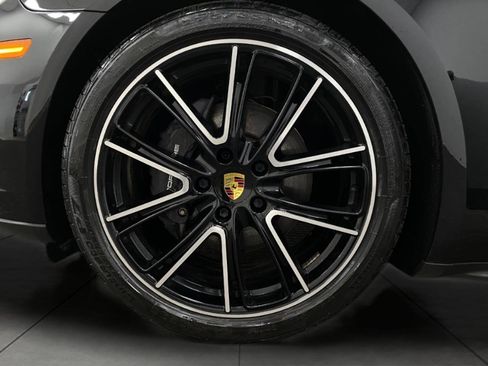 Used 2018 Porsche Panamera image 15