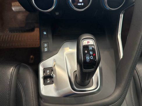 Used 2019 Jaguar E-PACE S image 27