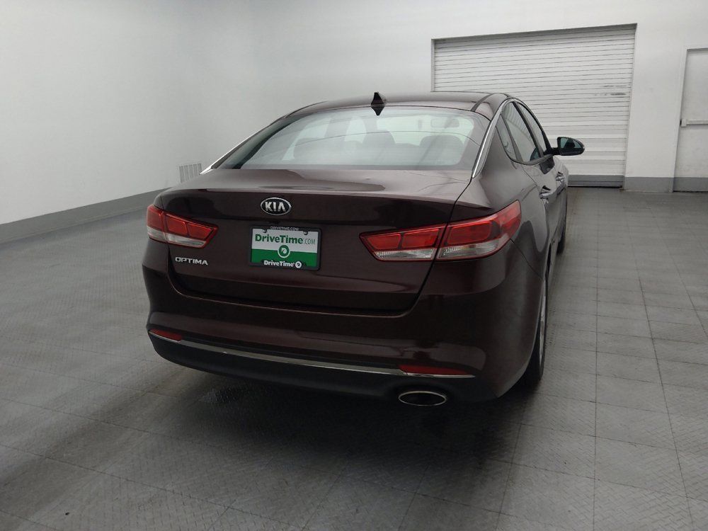 Used 2017 Kia Optima LX w/ Option Group 014 FWD image 7