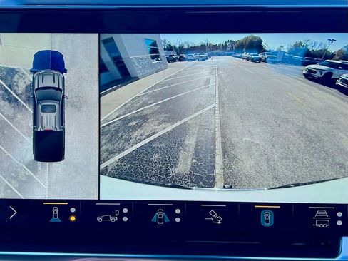 Used 2022 Chevrolet Silverado 1500 LTZ w/ LTZ Premium Package image 7