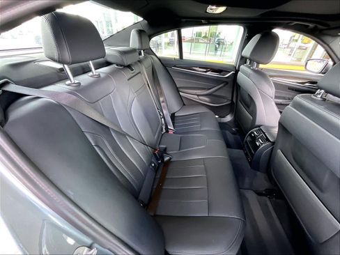 Used 2023 BMW 530e w/ Convenience Package RWD image 28