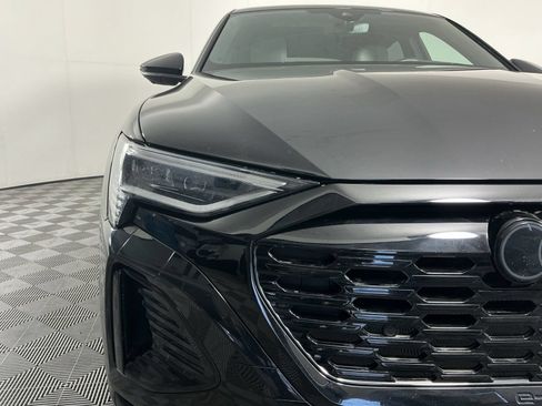 Used 2024 Audi Q8 e-tron Prestige w/ Prestige Package AWD/4WD image 21