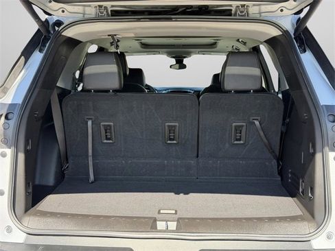 Certified 2021 Chevrolet Traverse LT w/ LT Premium Package image 38