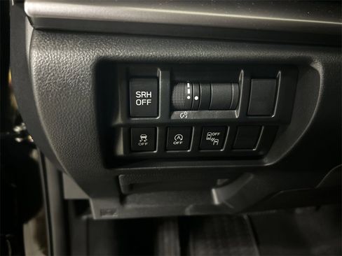 Certified 2022 Subaru Crosstrek 2.5i Limited image 17