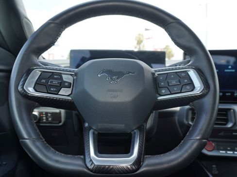 Used 2025 Ford Mustang Convertible RWD image 20