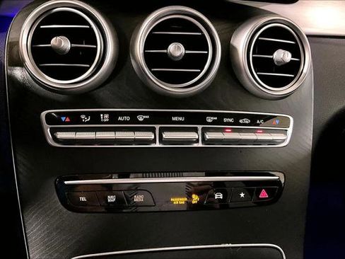 Used 2021 Mercedes-Benz GLC 300 image 27