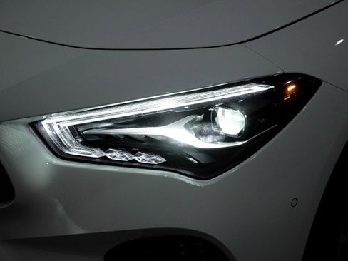 New 2025 Mercedes-Benz CLA 250 image 8