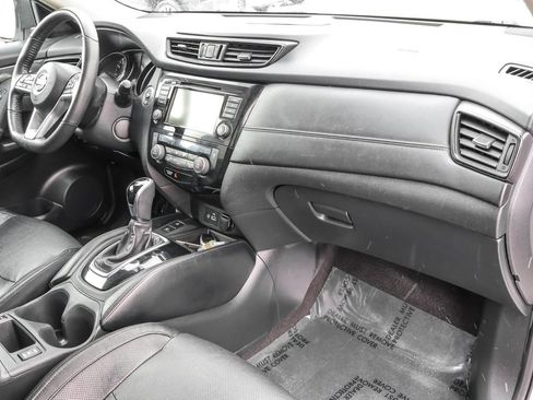 Used 2020 Nissan Rogue SL w/ Premium Package image 38