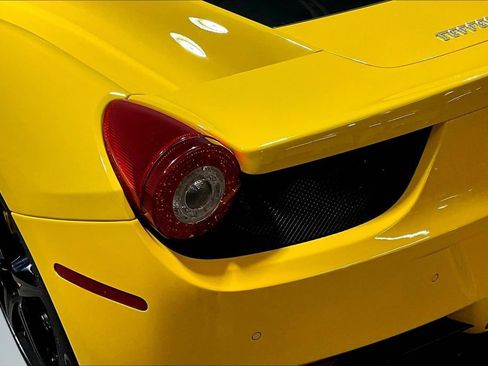 Used 2013 Ferrari 458 Italia Coupe RWD image 19