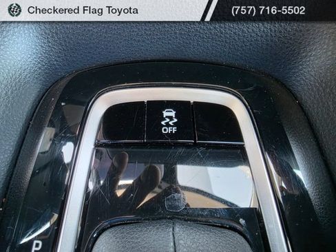 Certified 2025 Toyota Corolla LE FWD image 20