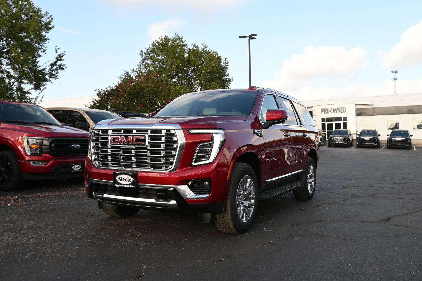 New 2026 GMC Yukon Denali w/ Advanced Technology Package RWD image 1