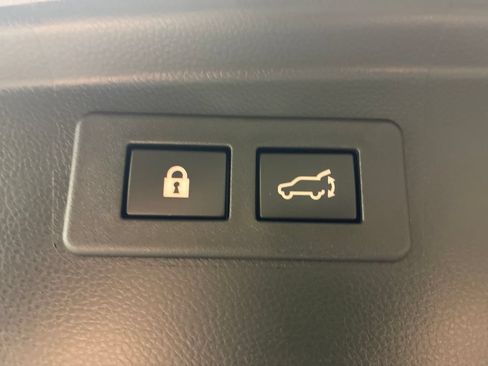Used 2023 Subaru Outback Touring XT AWD/4WD image 31