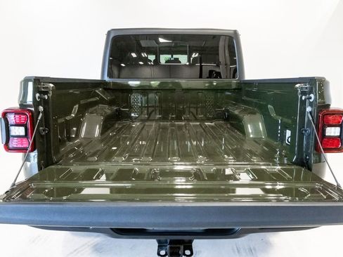 Used 2022 Jeep Gladiator Mojave w/ LED Lighting Group AWD/4WD image 30