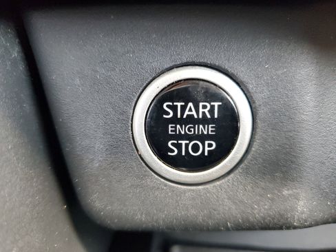 Used 2021 Nissan Rogue SV image 22