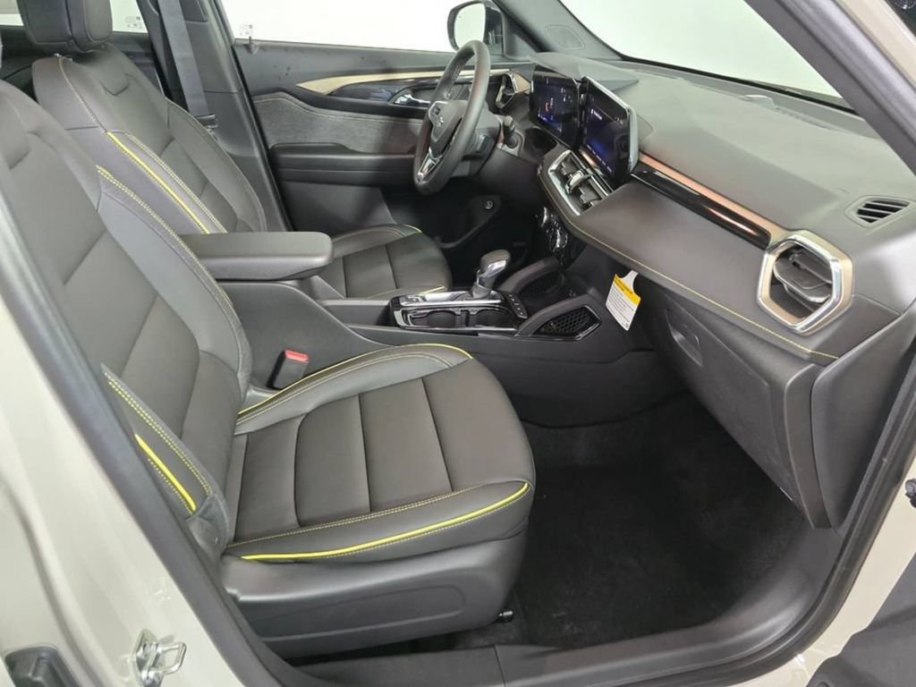 Used 2026 Chevrolet TrailBlazer ACTIV w/ Convenience Package AWD/4WD image 11