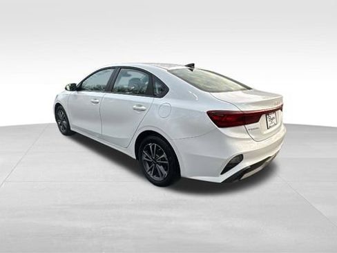 Used 2024 Kia Forte LXS image 4