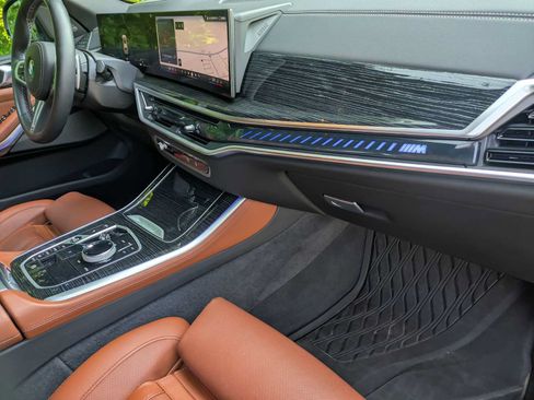 Certified 2025 BMW X5 M60i AWD/4WD image 23