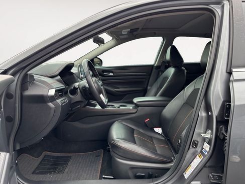 Used 2019 Nissan Altima 2.5 SR w/ SR Premium Package AWD/4WD image 6