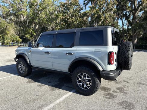 Used 2024 Ford Bronco Badlands image 5