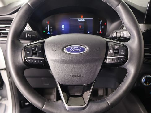 Used 2023 Ford Escape Active AWD/4WD image 3