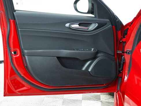 New 2024 Alfa Romeo Giulia Sprint image 23