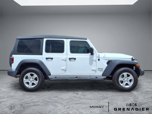 Used 2019 Jeep Wrangler Unlimited Sport S AWD/4WD image 8