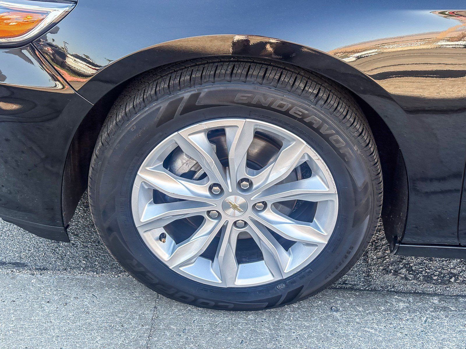 Used 2024 Chevrolet Malibu LT FWD image 11