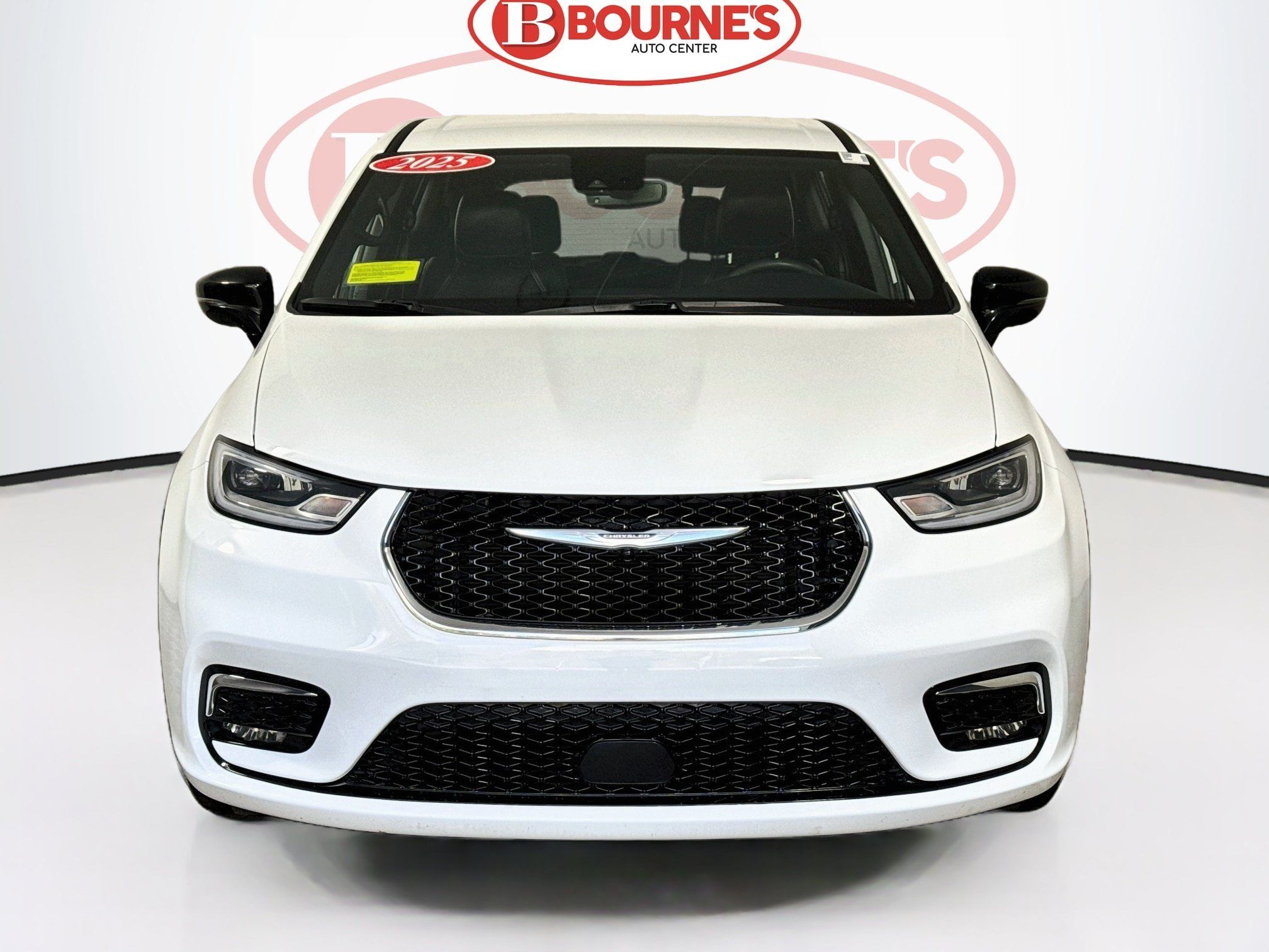 Used 2025 Chrysler Pacifica Select FWD image 5