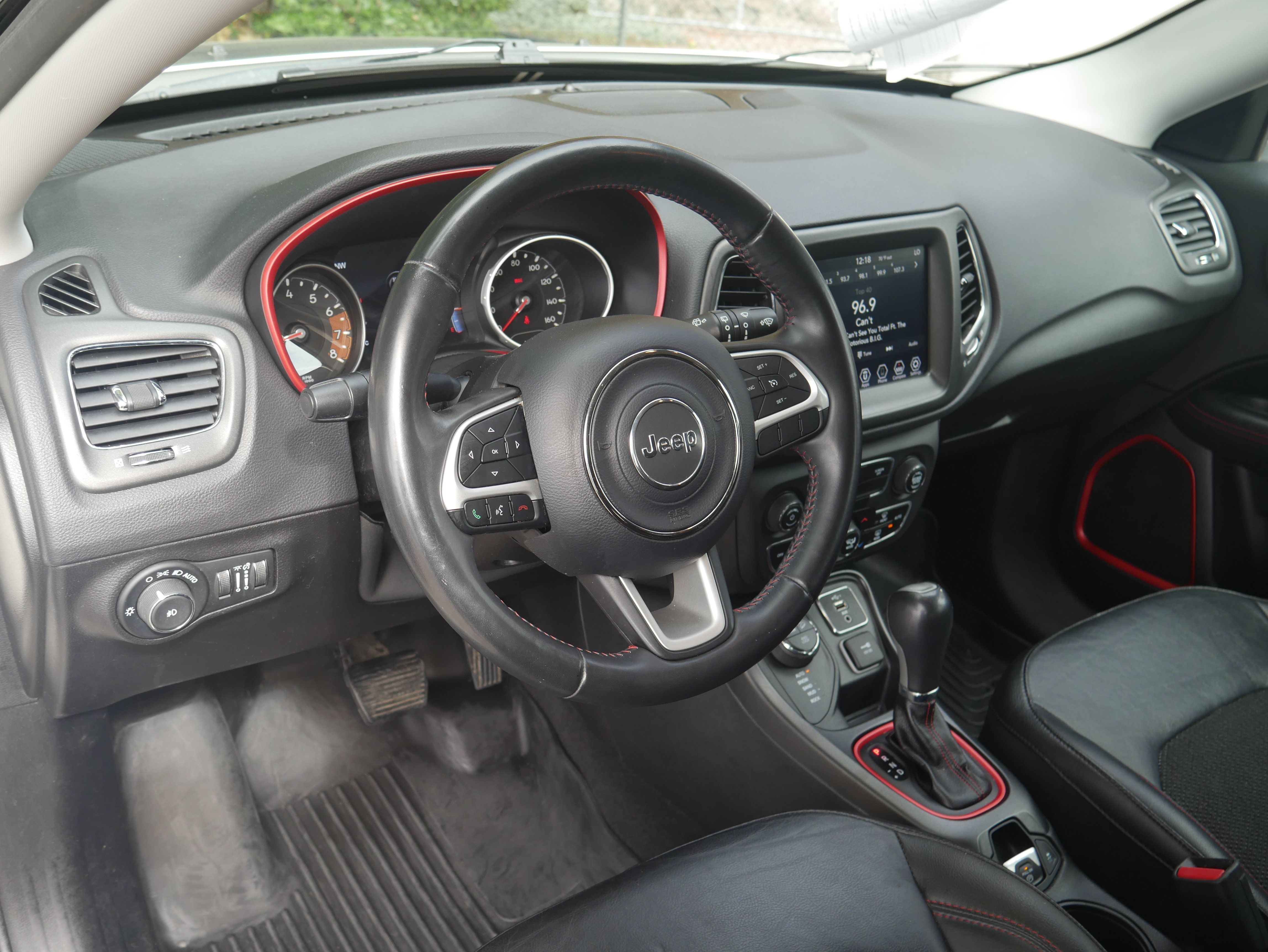 Used 2019 Jeep Compass Trailhawk AWD/4WD image 4
