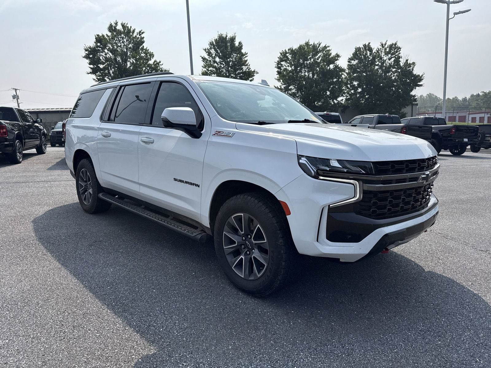 Used 2021 Chevrolet Suburban Z71 w/ Z71 Signature Package AWD/4WD image 3