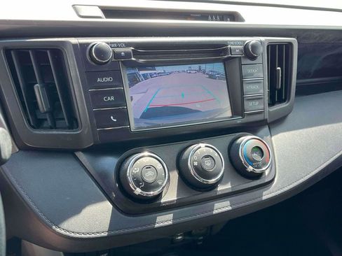 Used 2018 Toyota RAV4 LE w/ All Weather Liner Package AWD/4WD image 23