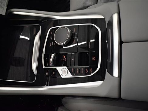 New 2026 BMW X6 xDrive40i image 31