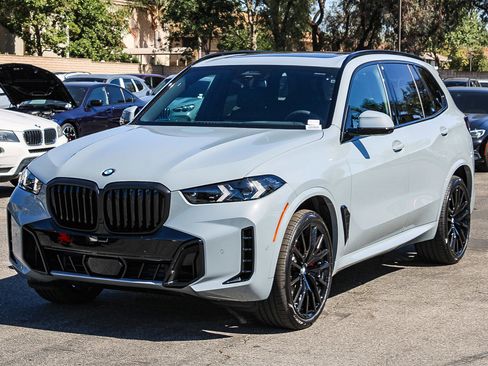 New 2026 BMW X5 xDrive40i w/ M Sport Package image 3