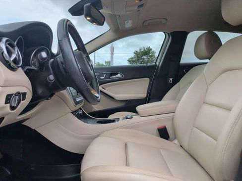 Used 2019 Mercedes-Benz GLA 250 image 15