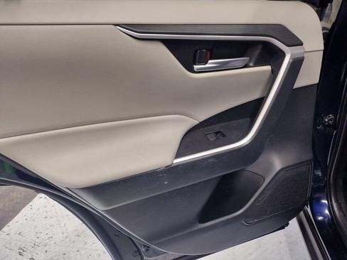 Used 2019 Toyota RAV4 XLE w/ Convenience Package AWD/4WD image 27