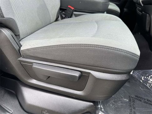 Used 2021 RAM 2500 Big Horn image 24