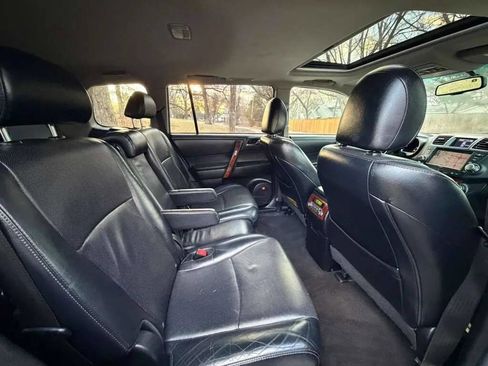 Used 2012 Toyota Highlander Limited image 9