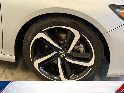 Used 2020 Honda Accord Sport image 2